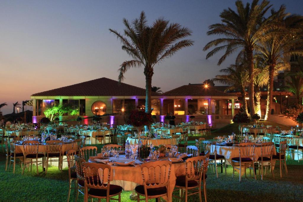 Sawary Beach Hotel Batroûn Eksteriør bilde