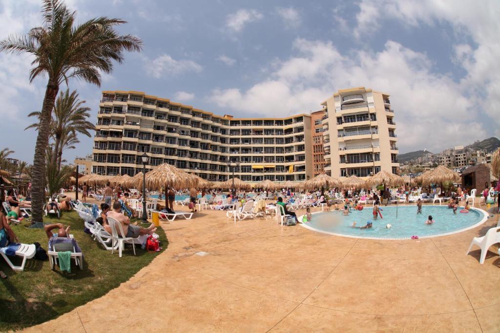Sawary Beach Hotel Batroûn Eksteriør bilde