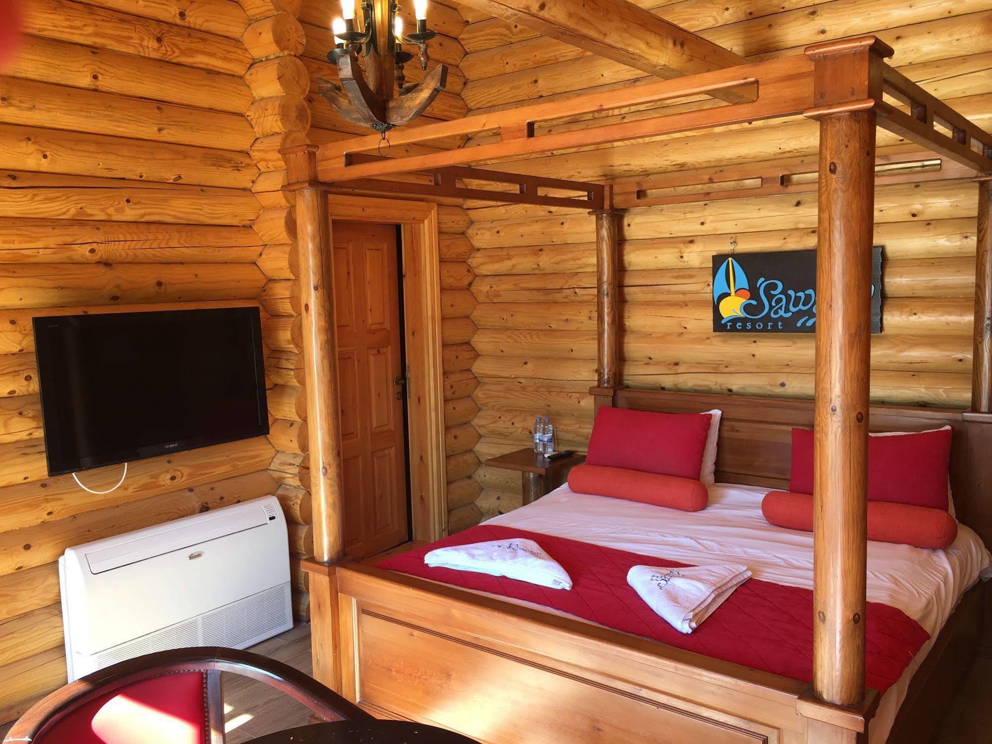 Sawary Beach Hotel Batroûn Eksteriør bilde