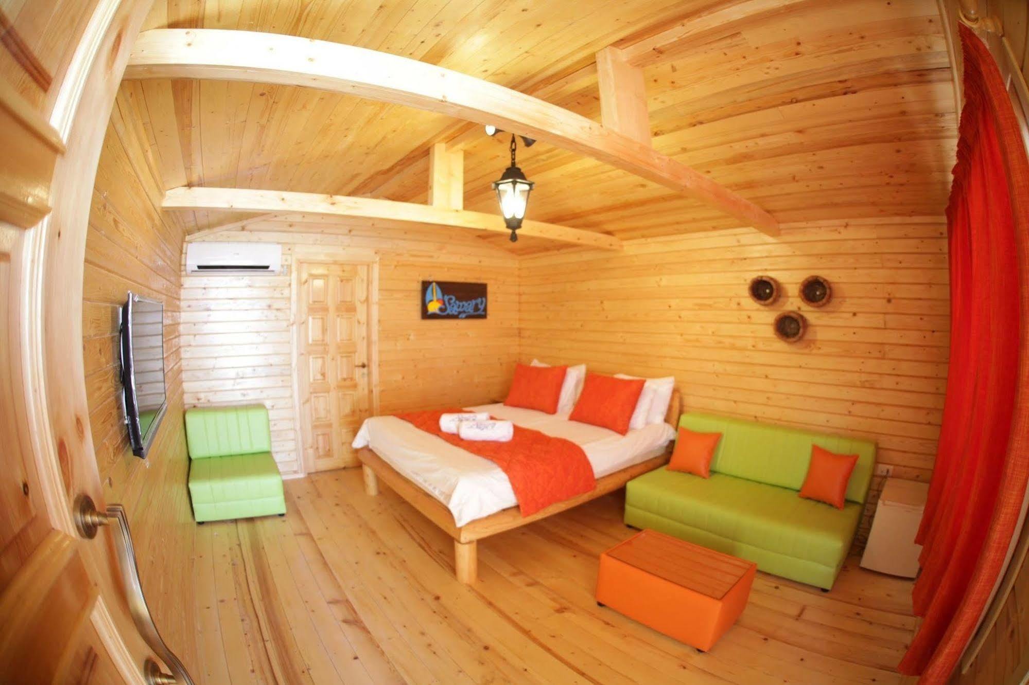 Sawary Beach Hotel Batroûn Eksteriør bilde