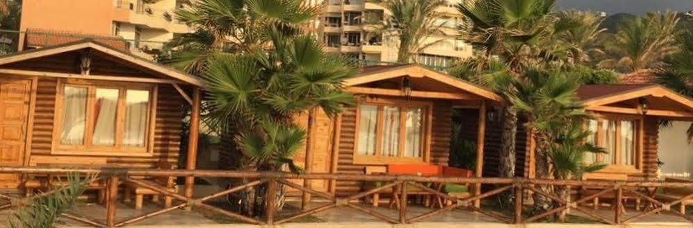 Sawary Beach Hotel Batroûn Eksteriør bilde